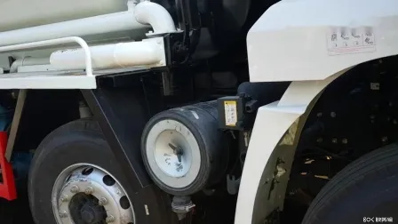 4cbm 4*2 하수 흡입 트럭 하수 흡입 진공 탱크 트럭 (물 탱크 포함)